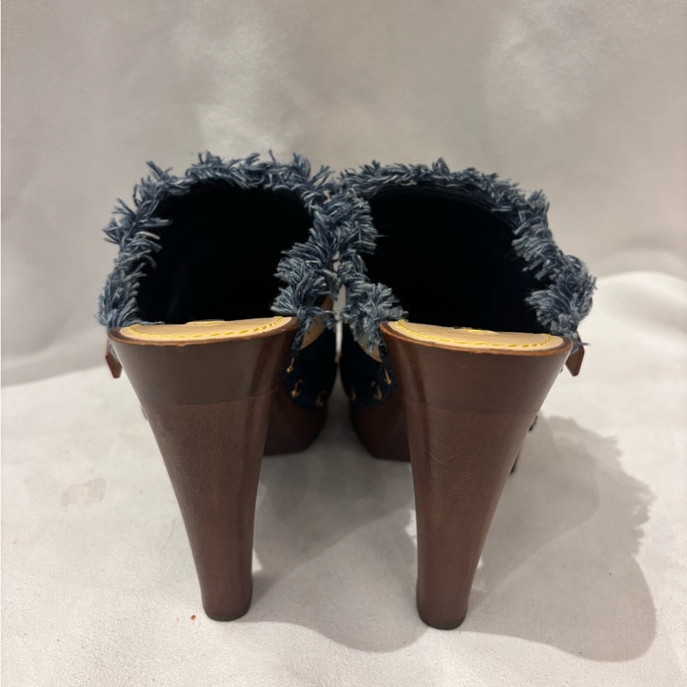 Louis Vuitton Clogs - Picture 4 of 7